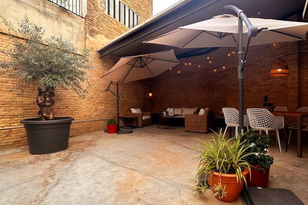Tradicional Casa Con Patio Ruzafa Lägenhet Valencia Exteriör bild