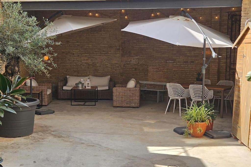 Tradicional Casa Con Patio Ruzafa Lägenhet Valencia Exteriör bild
